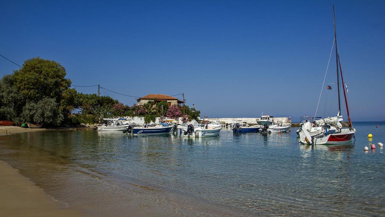 Golden Villas Stoúpa エクステリア 写真