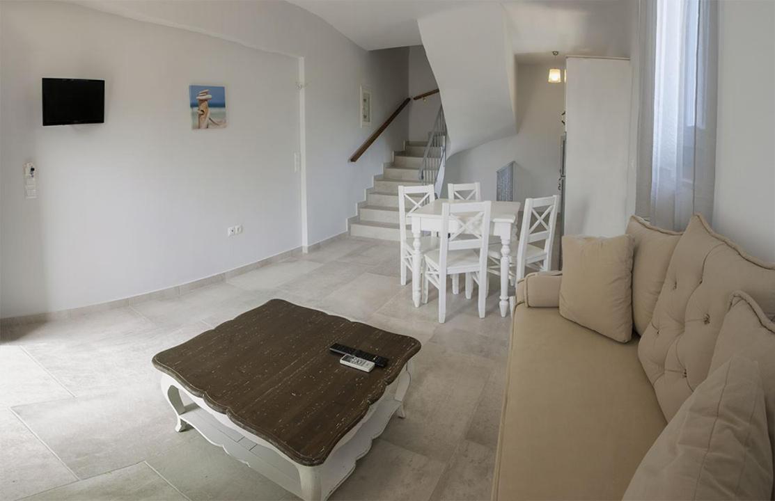 Golden Villas Stoúpa エクステリア 写真